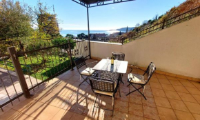 Sea View Garden Apartment